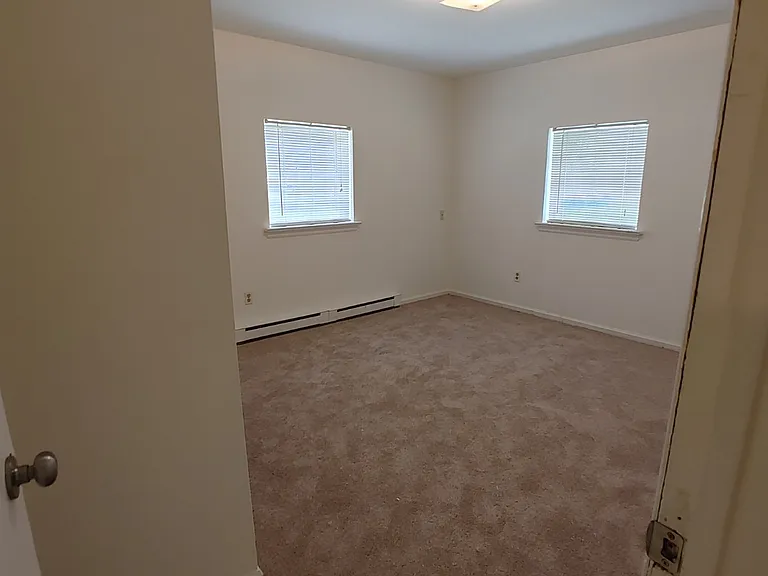 09 - Bedroom 01
