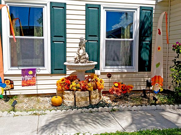 3rd image of 3706 41st Ave W
