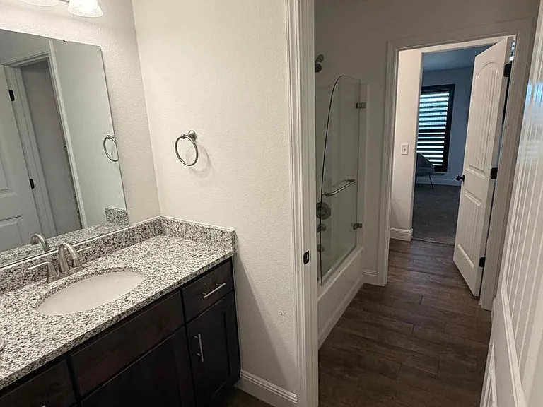 329 E Greystone Sq — Photo 11