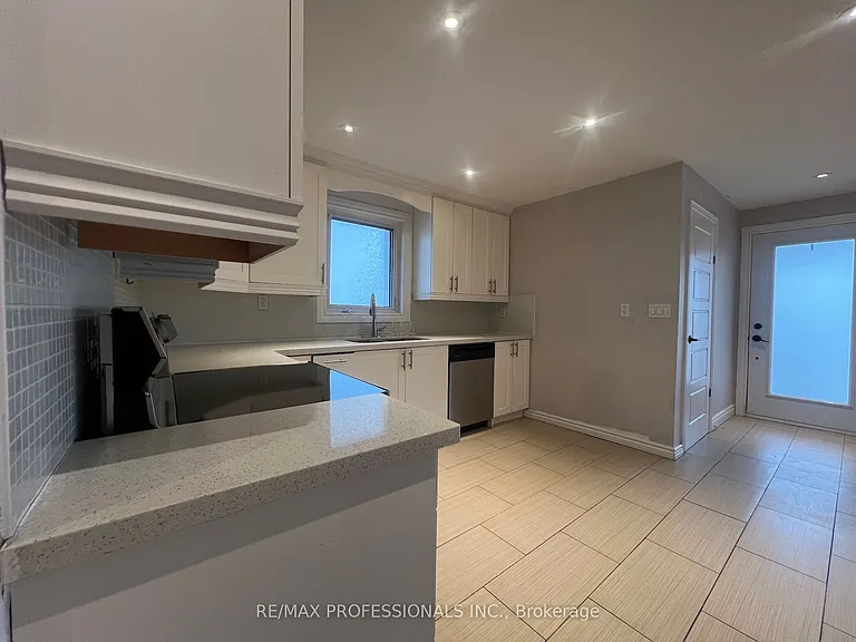 78 Athol Ave — Photo 13