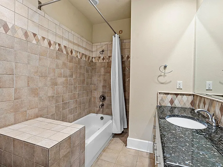 1305 Cometa St — Photo 19