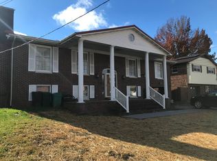 587 Fairwood Rd, Huntington, WV 25705