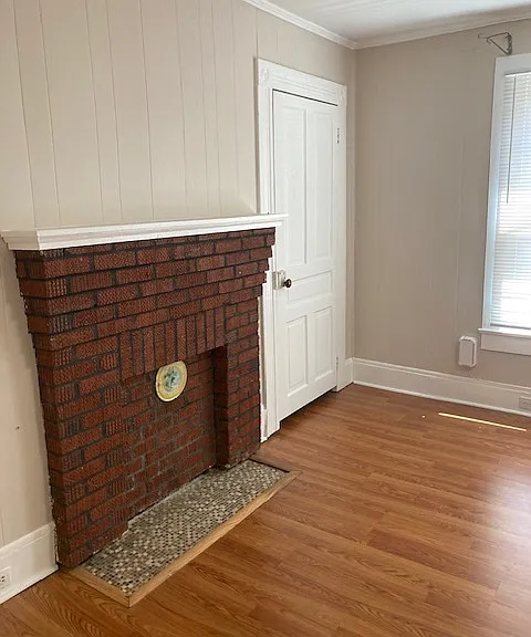 118 N Maple St — Photo 16