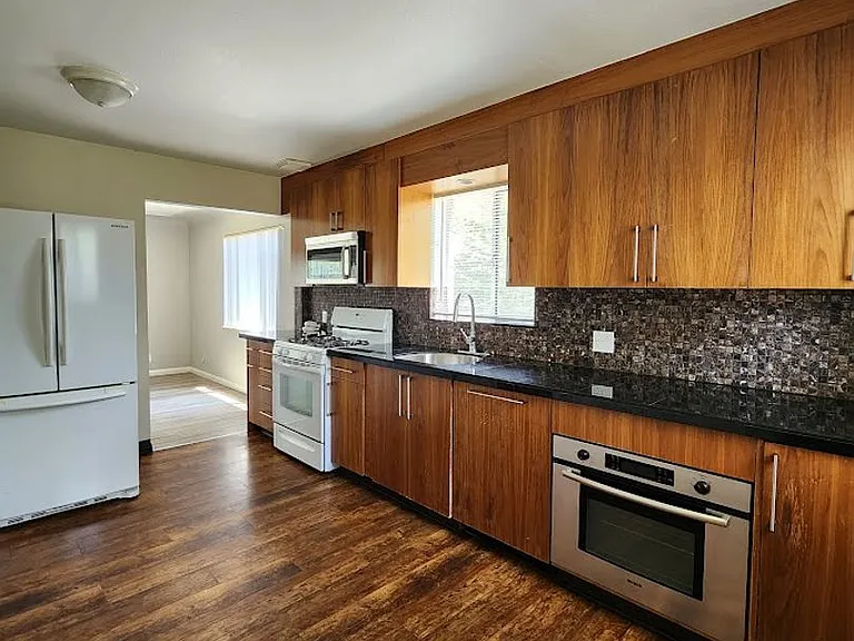 1225 Upham St — Photo 8