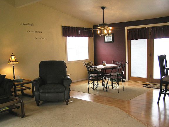 INFORMAL DINING