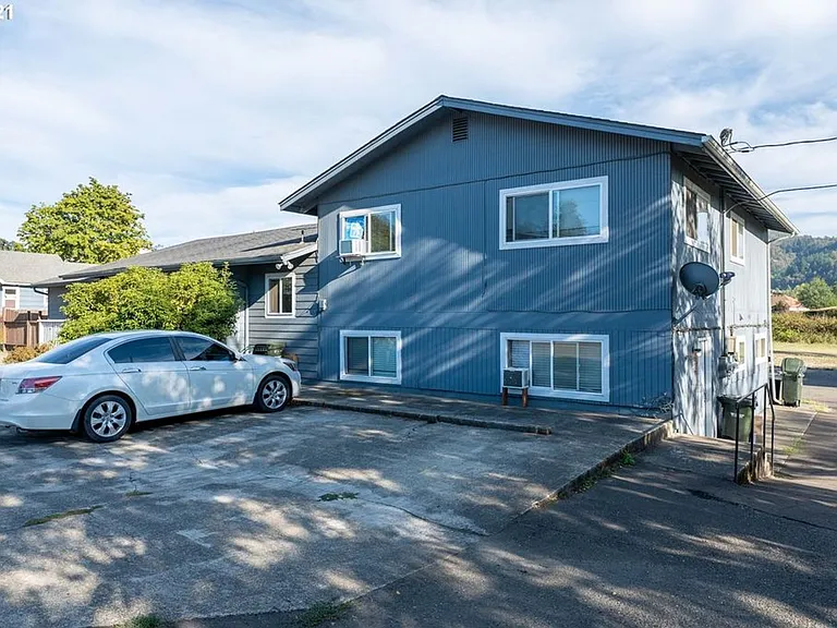 41 Page Rd — Photo 1
