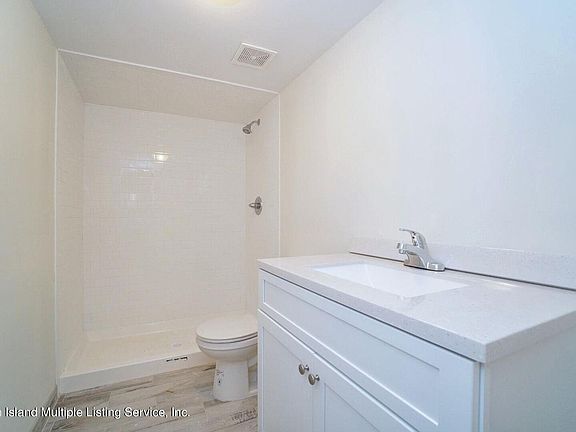 3rd image of 76 Canton Ave Floor 1