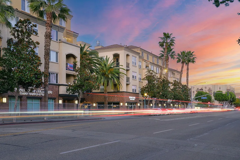 Pinnacle at Fullerton — Photo 2