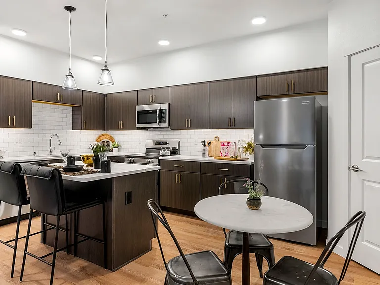 Karlo Lacey Apartments — Photo 58