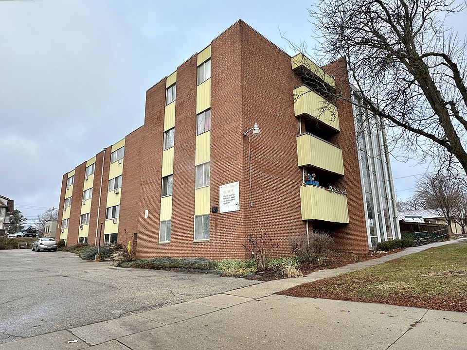 1st image of 430 Harrison Ave #305