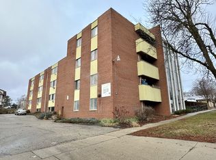 430 Harrison Ave #305, Beloit, WI 53511
