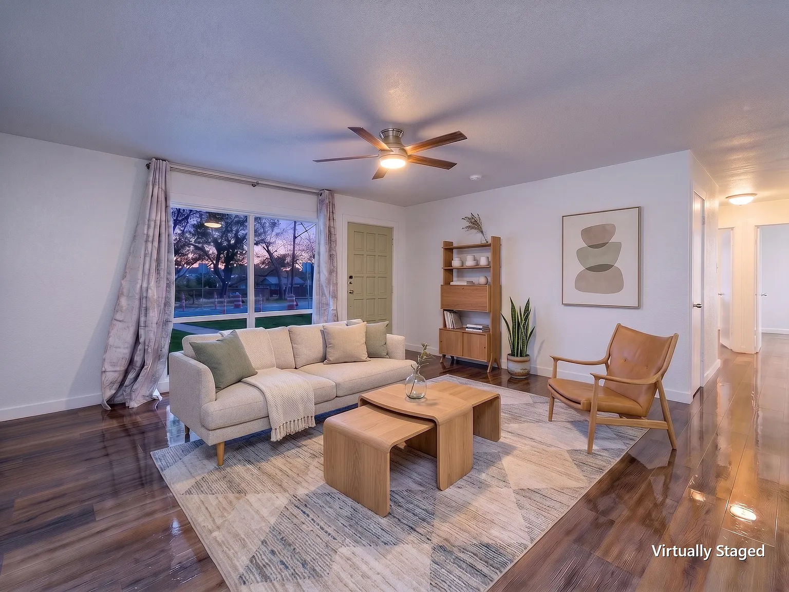 3 bed, 1025 sqft, $2,500 — Photo 2
