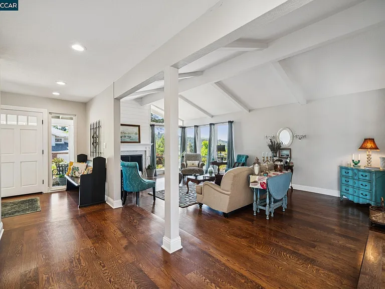 1933 Joseph Dr — Photo 22