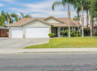 9906 Blackfoot Dr, Bakersfield, CA 93312