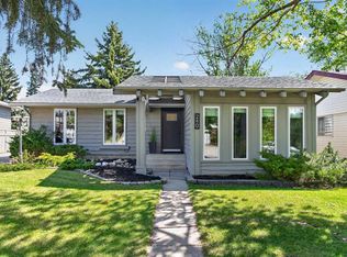 240 W Canniff Pl SW, Calgary, AB T2W 2L8