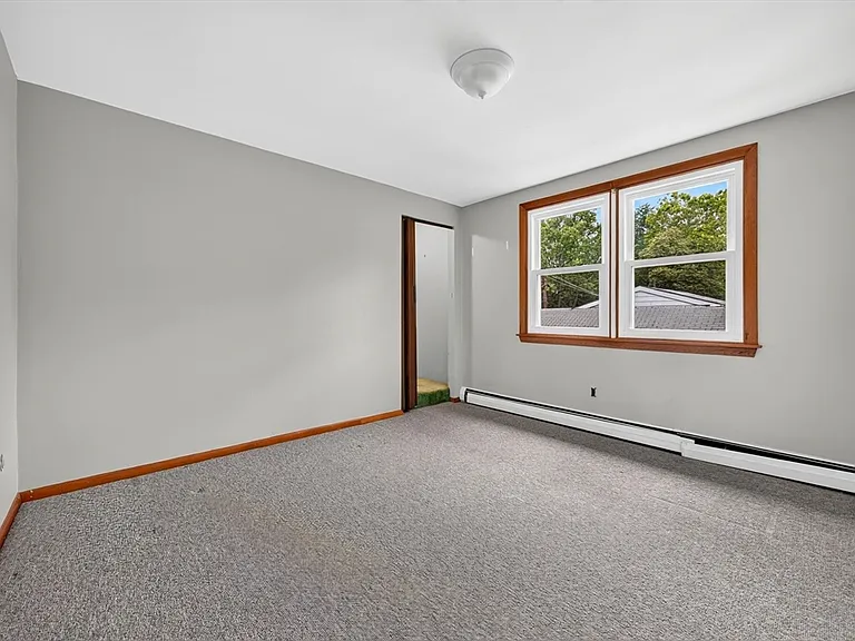 27-29 Normandy Ave #2 — Photo 7