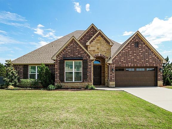 2nd image of 4212 Vista Dr