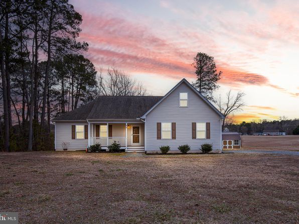 84 Cove Ln