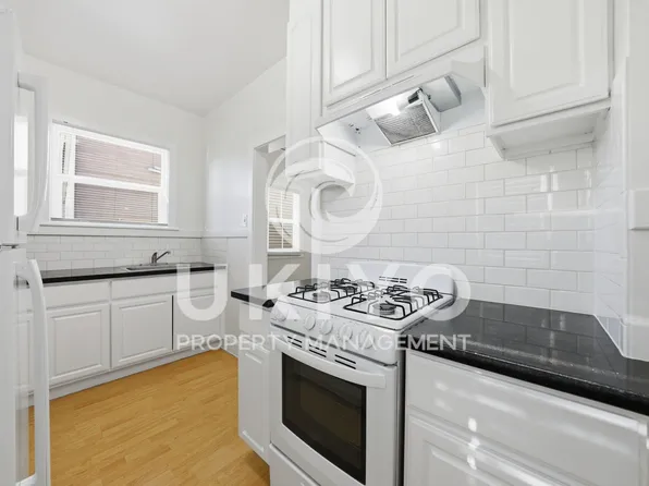 450 Lee St, Oakland, CA 94610