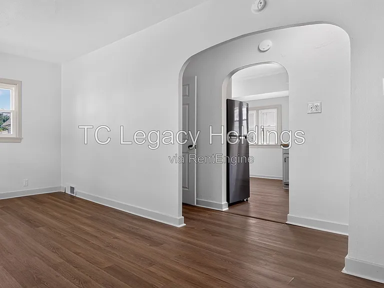 300 Ash Ave — Photo 11