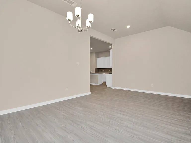 2734 San Bernard Dr — Photo 7