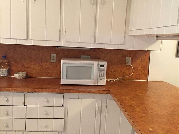 4th image of 1221 South St