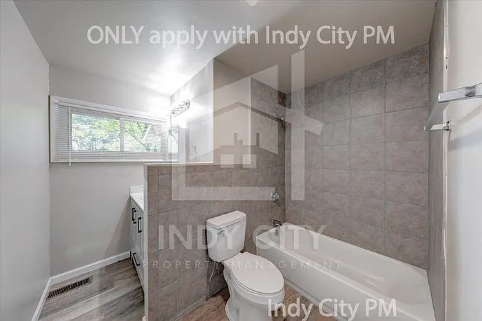 3118 N Richardt Ave — Photo 21