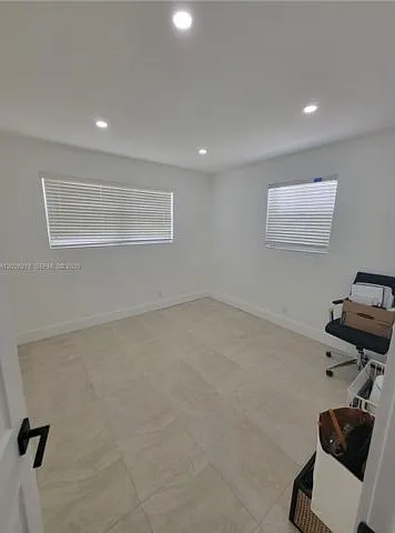 1052 SW 79th Ave — Photo 6