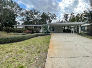 520 Nutmeg Cir, Deland, FL 32724