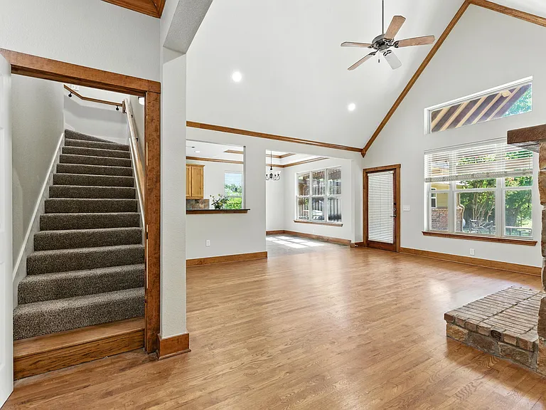 2656 W FM 455 — Photo 4