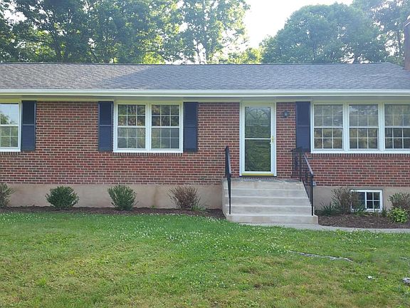 2nd image of 3647 Chaparral Dr