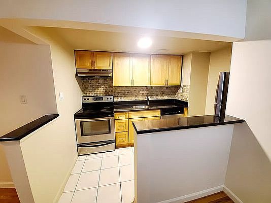 2nd image of 76-12 Grand Central Parkway Sr W #2