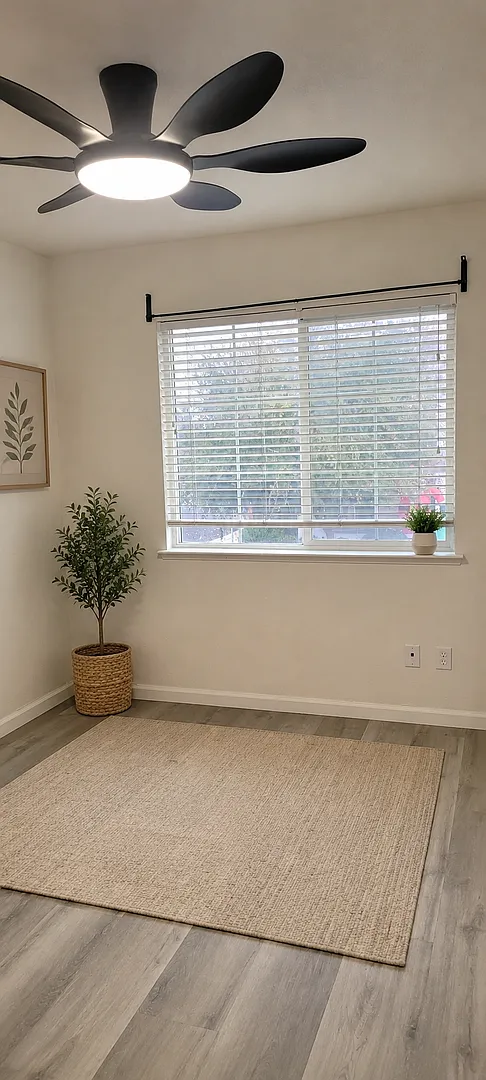 Your Next Home in One of Roseville's Most Desired Neighborhoods! — Photo 4