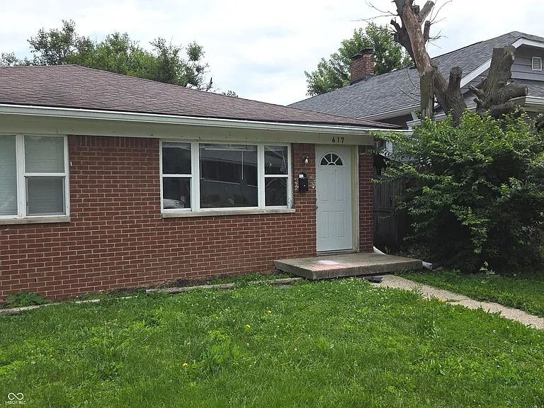 617 N Oxford St — Photo 3