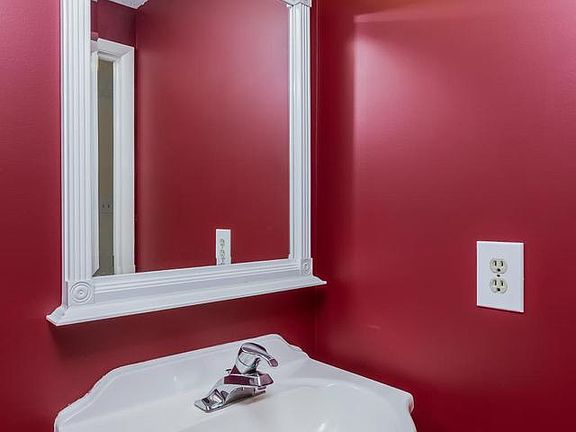 4th image of 6821 Heatherway Ct