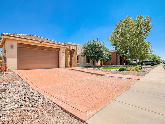 3rd image of 5648 Valley Oak Dr