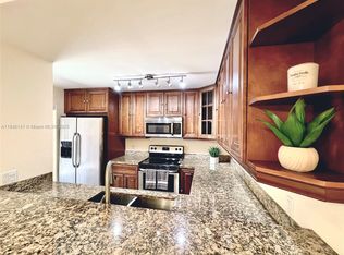 182 Charter Way, West Palm Beach, FL 33407