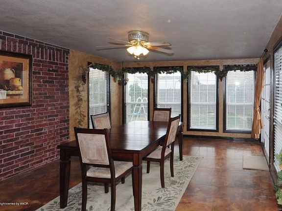 Formal dining or Sunroom