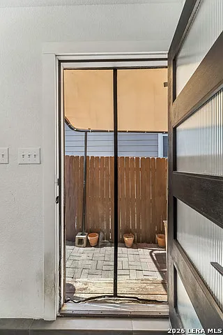 1 bed, 1.0 bath, 400 sqft, $1,190 — Photo 3