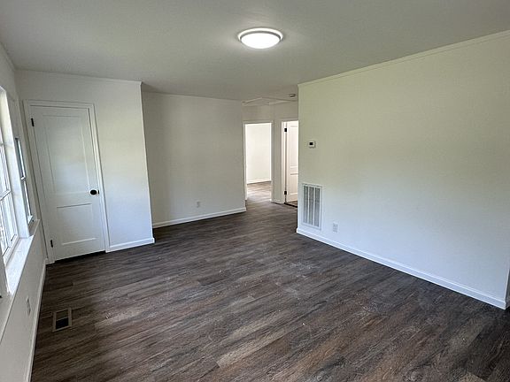 2nd image of 2135 Garfield Ave
