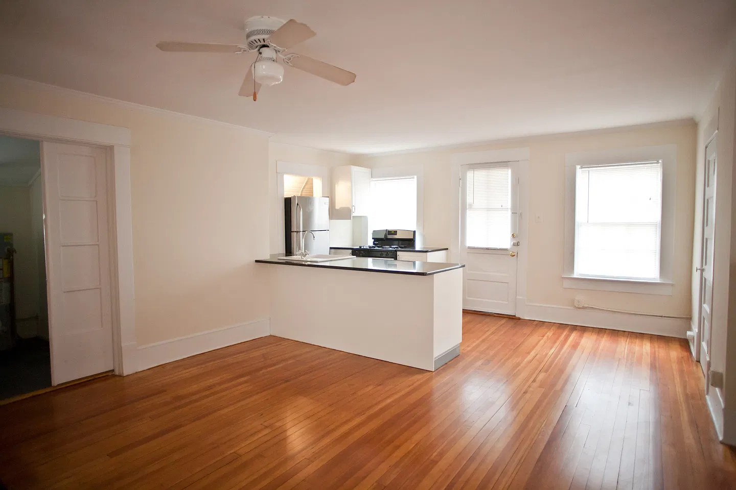 Studio Apartment in Renovated Cottage off North St — Photo 1