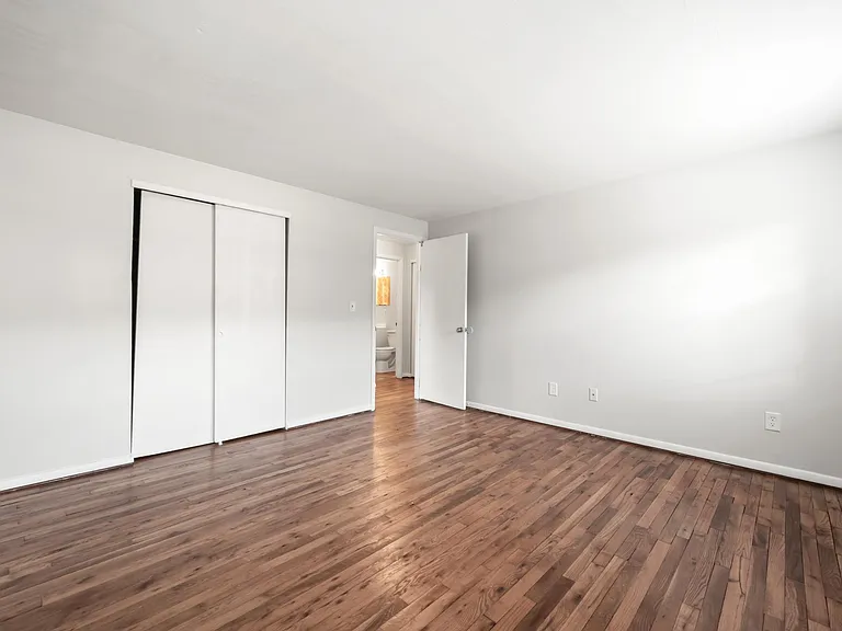 101 Sycamore Ln #C — Photo 12