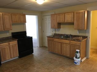 5 Wheelock St APT 1, Manchester, NH 03102