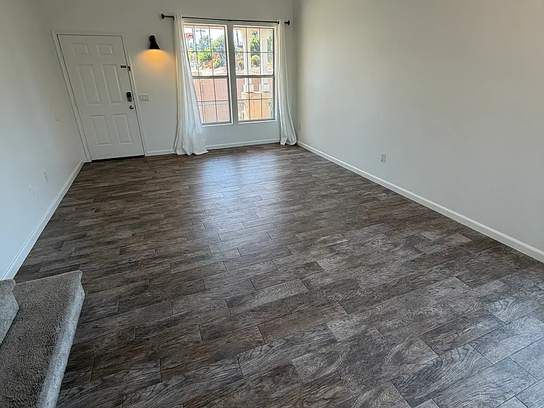 601 Hillhaven Dr — Photo 4