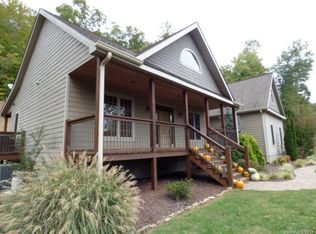 6683 Skyland Dr, Sylva, NC 28779