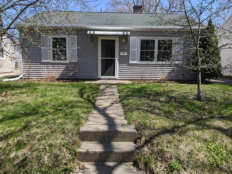 141 Leon St — Photo 14