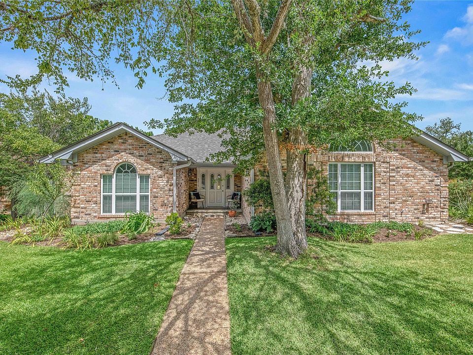 1st image of 9217 Timber Knoll Dr