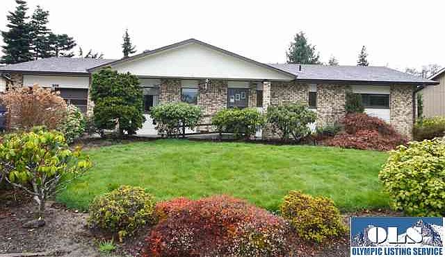 1st image of 318 E Hillcrest Dr