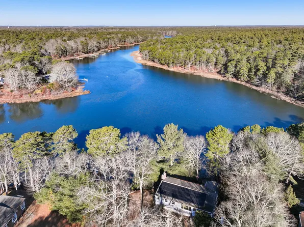 71 Buccaneer Way, Mashpee, MA 02649