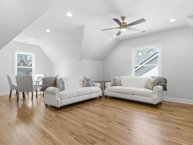2704 Westwood Ave — Photo 46